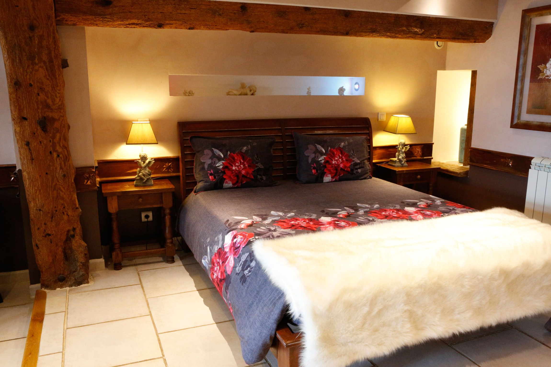 Photo 3/6 — Gîte insolite « Le Repère des Anges · Larnod, Bourgogne-Franche-Comté » à Larnod Besançon