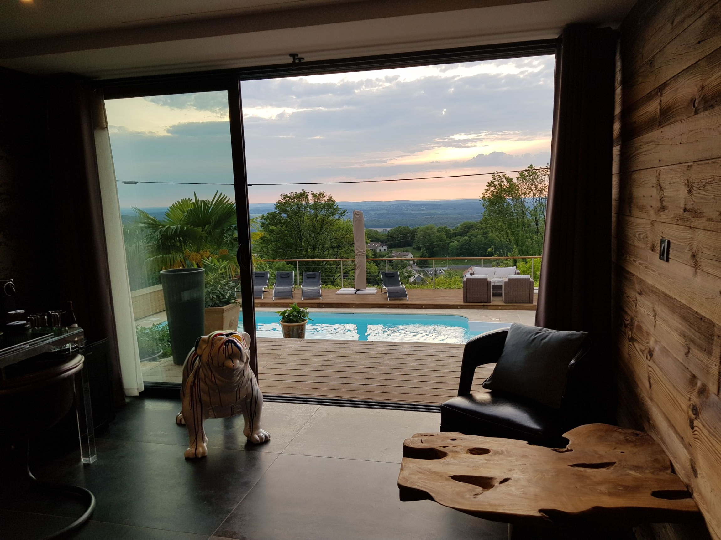 Photo 4/6 — Gîte insolite « Le Repère des Anges · Larnod, Bourgogne-Franche-Comté » à Larnod Besançon
